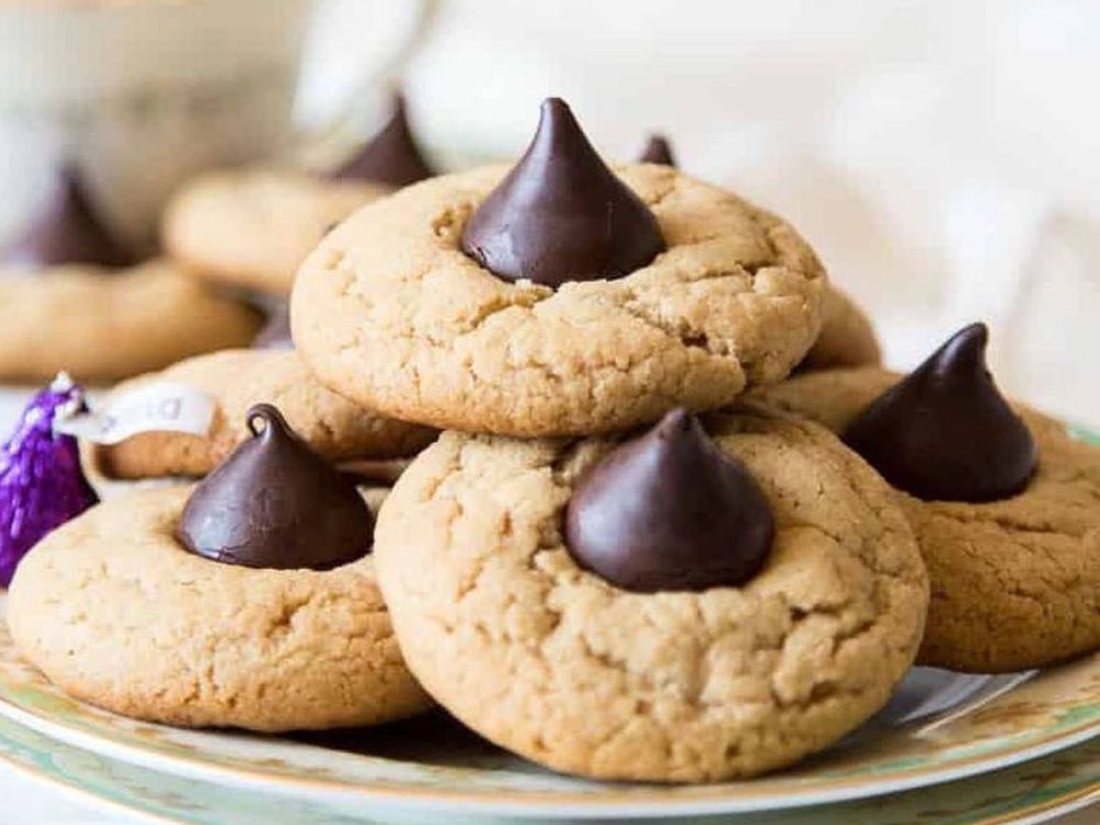 Peanut Butter Blossom Cookies