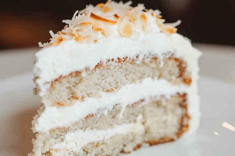 How to Make Italian Cream Cake: Perfectly Moist, Nutty & Delicious!