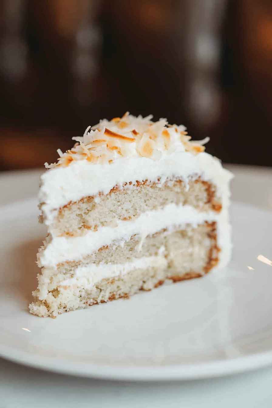 How to Make Italian Cream Cake: Perfectly Moist, Nutty & Delicious!