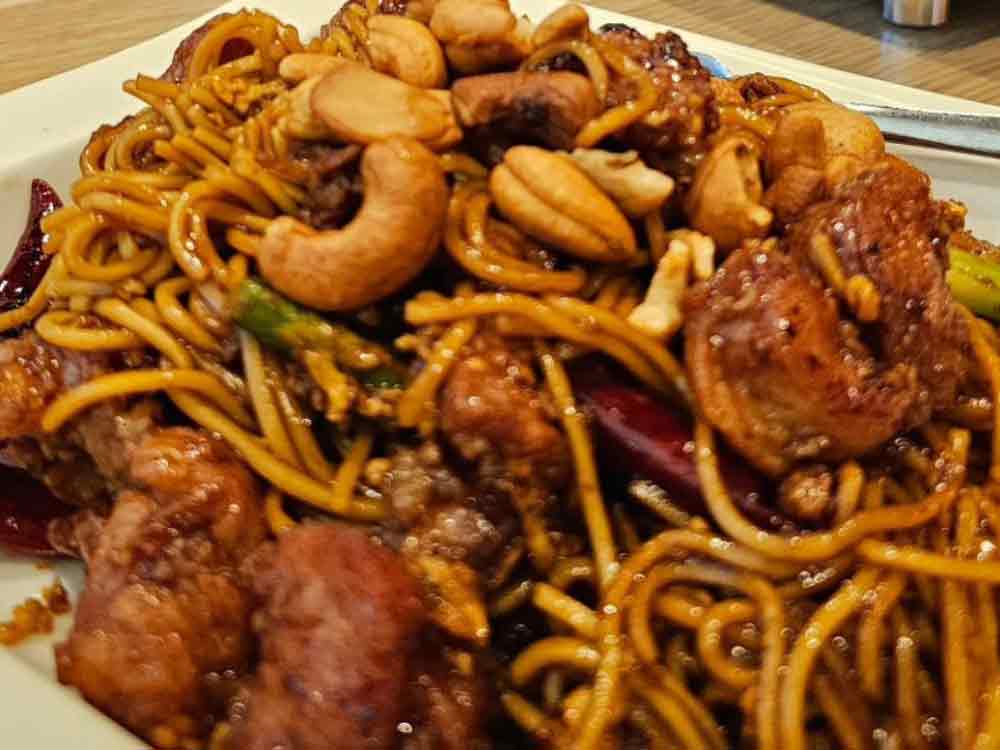 Kung Pao Chicken Noodles