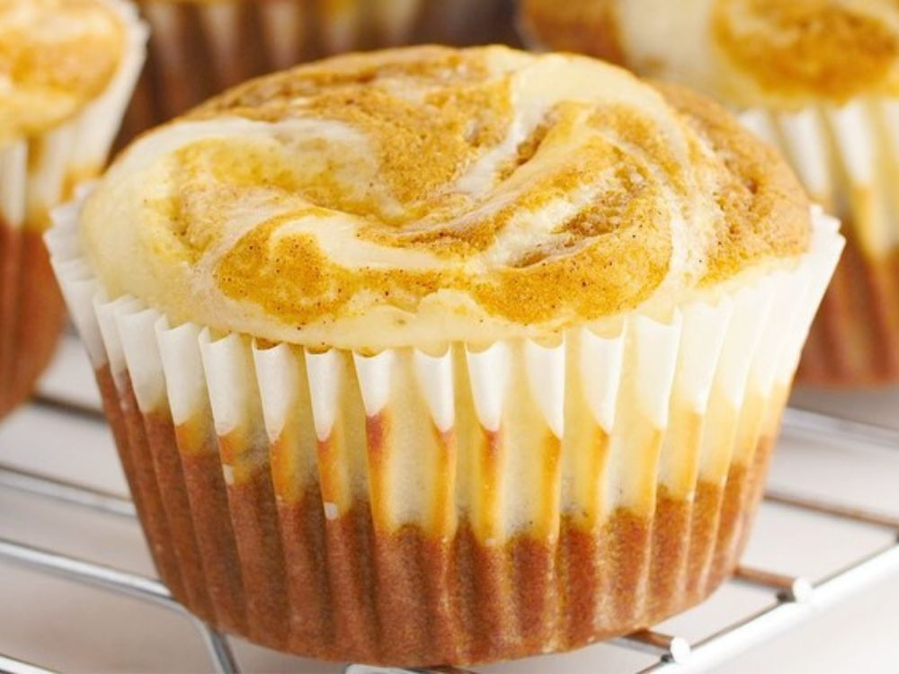 Pumpkin Cream Cheese Swirl Muffins