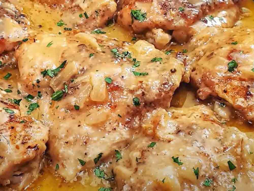 Southern Smothered Chicken Recipe